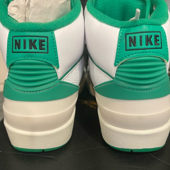 Jordan 2s- Lucky Green - Picture 2 of 7